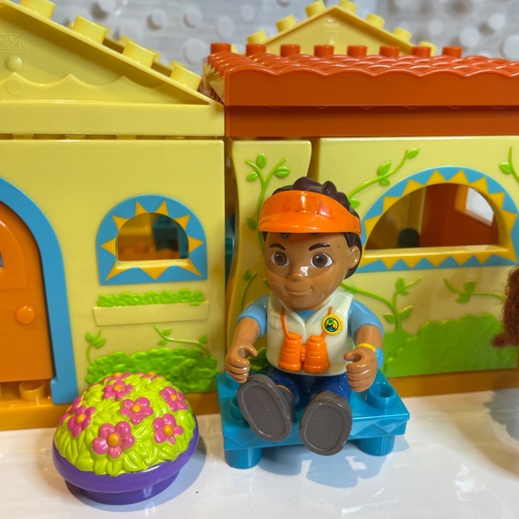 MEGA BLOKS Dora the Explorer Buildable House 3026 - Picture 4 of 14